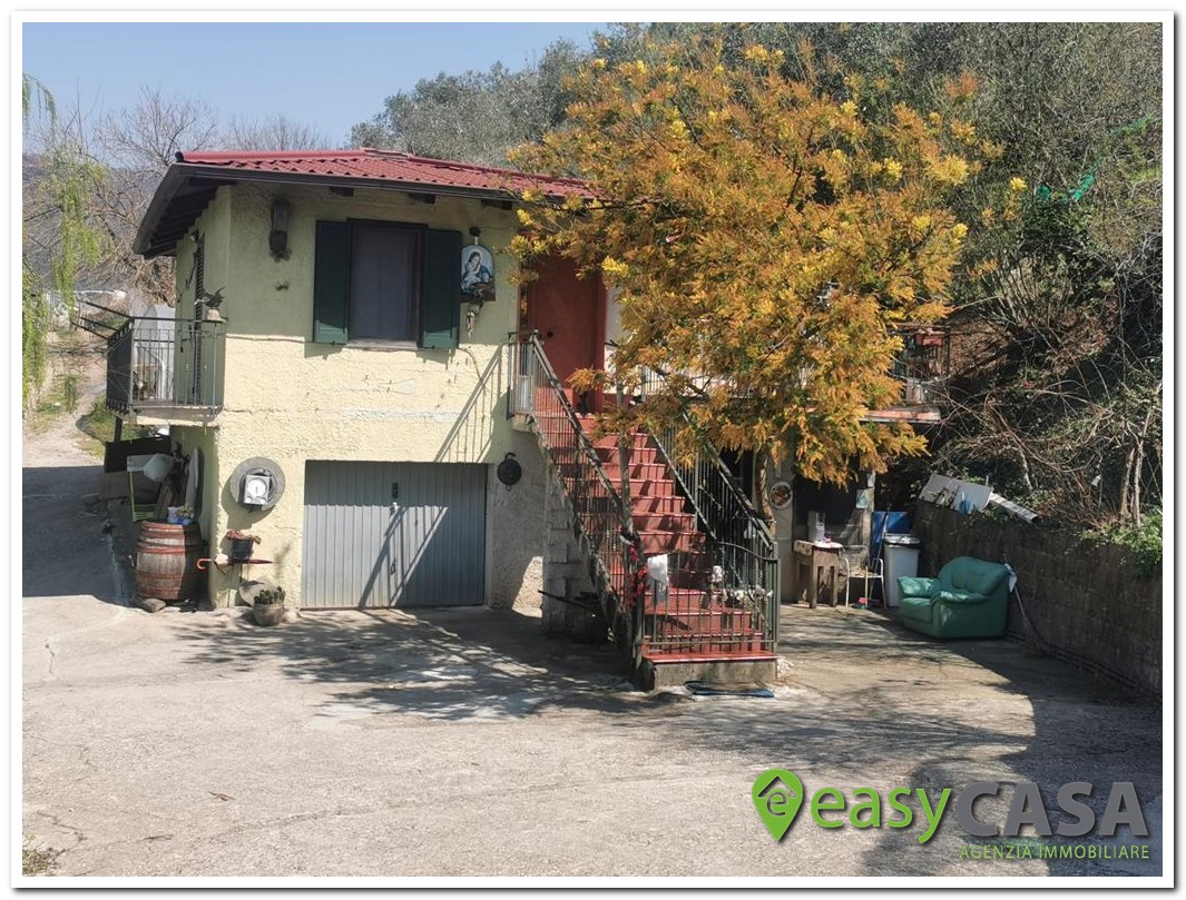 Villa indipendente a Montecorvino Rovella (SA)