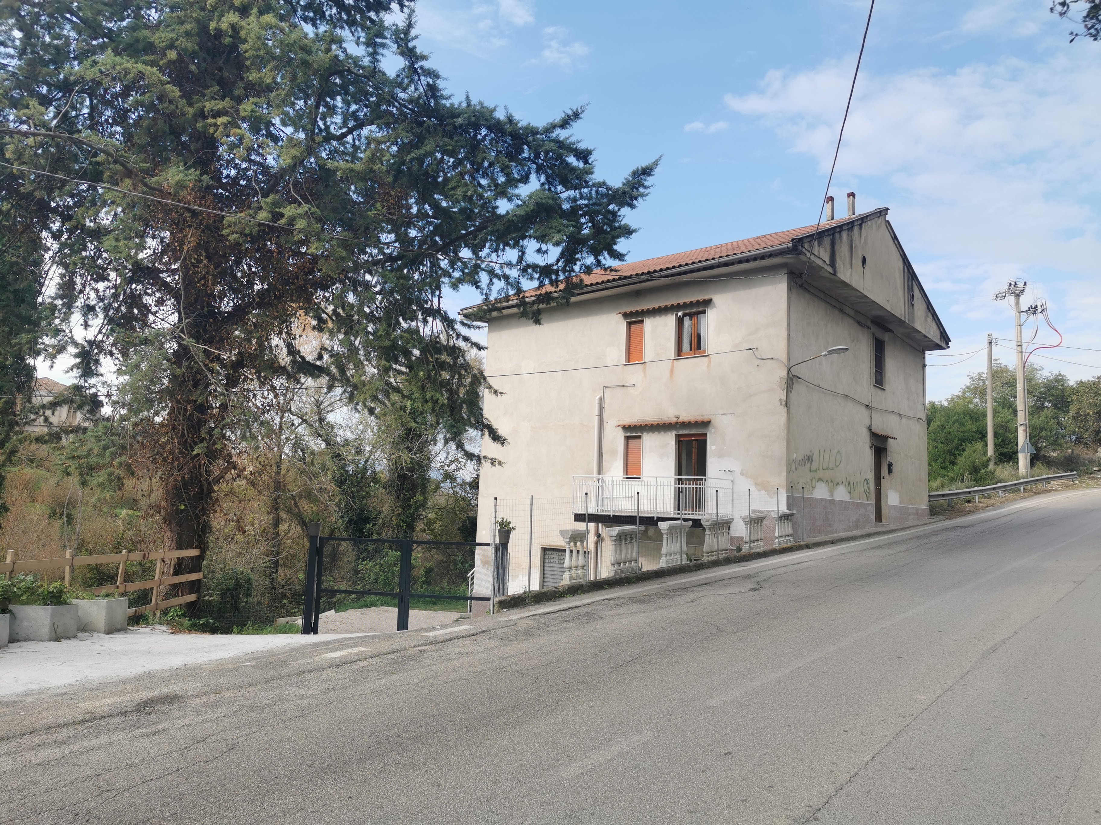 Appartamento con terreno  di Montecorvino Rovella